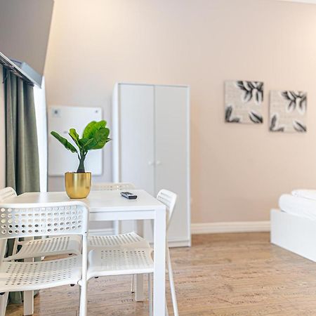 Stylish Studio Apartment Wiener Stadthalle Exteriér fotografie