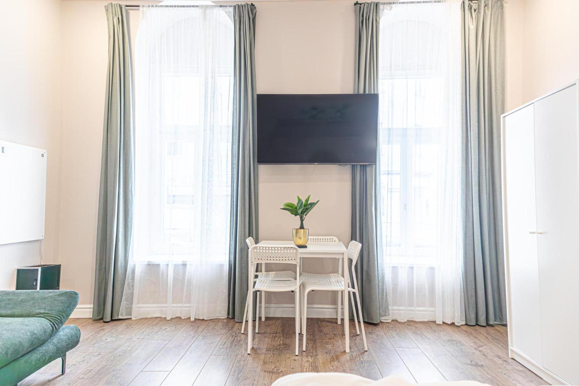 Stylish Studio Apartment Wiener Stadthalle Exteriér fotografie